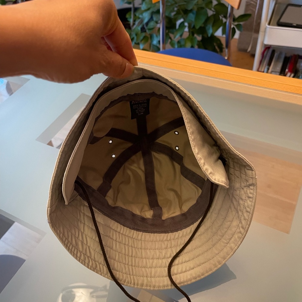 Banana Republic bucket hat S/M